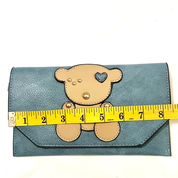 Winking Bear Crossbody and Wristlet Wallet 3 Piece Bundle - New - Picture 16 of 16